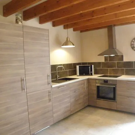 Le Domaine Du Bel Air 펜션 Blasimon